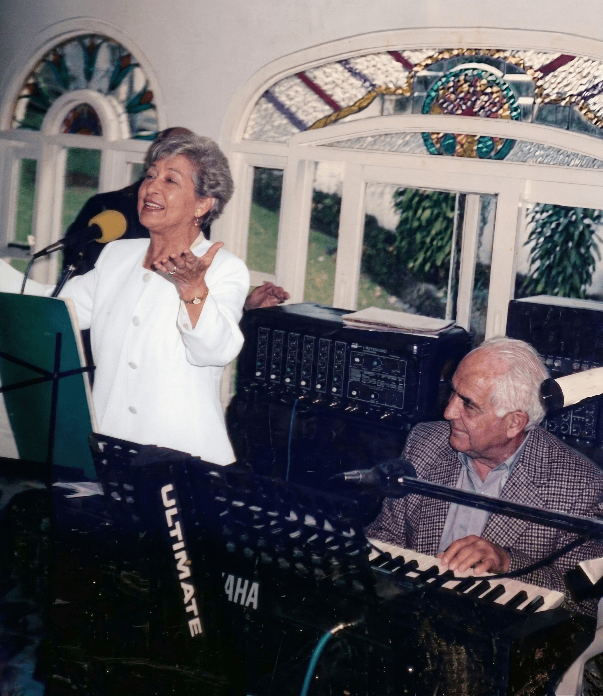 Tiz y Jaime R. Echavarría